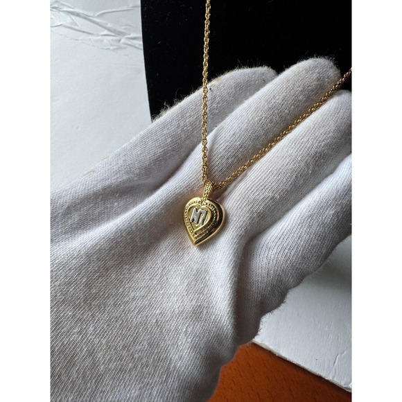 Authentic Nina ricci Necklace Gold Tone Elegant Pendant Chain designer Jewelry - Picture 1 of 5